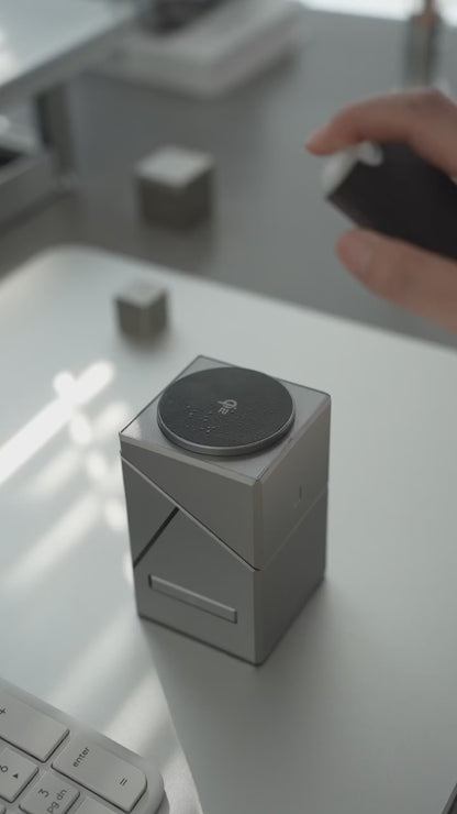 Rubik's Cube Rotating Magnetic Wireless Charger 3-in-1 Intelligent Fast Charging Station 15W for iPhone 12/13/14/15/16 Series, Apple Watch & AirPods Series